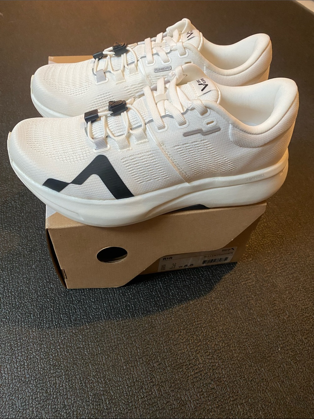 Mount to Coast R1R - W5.5 BRAND NEW